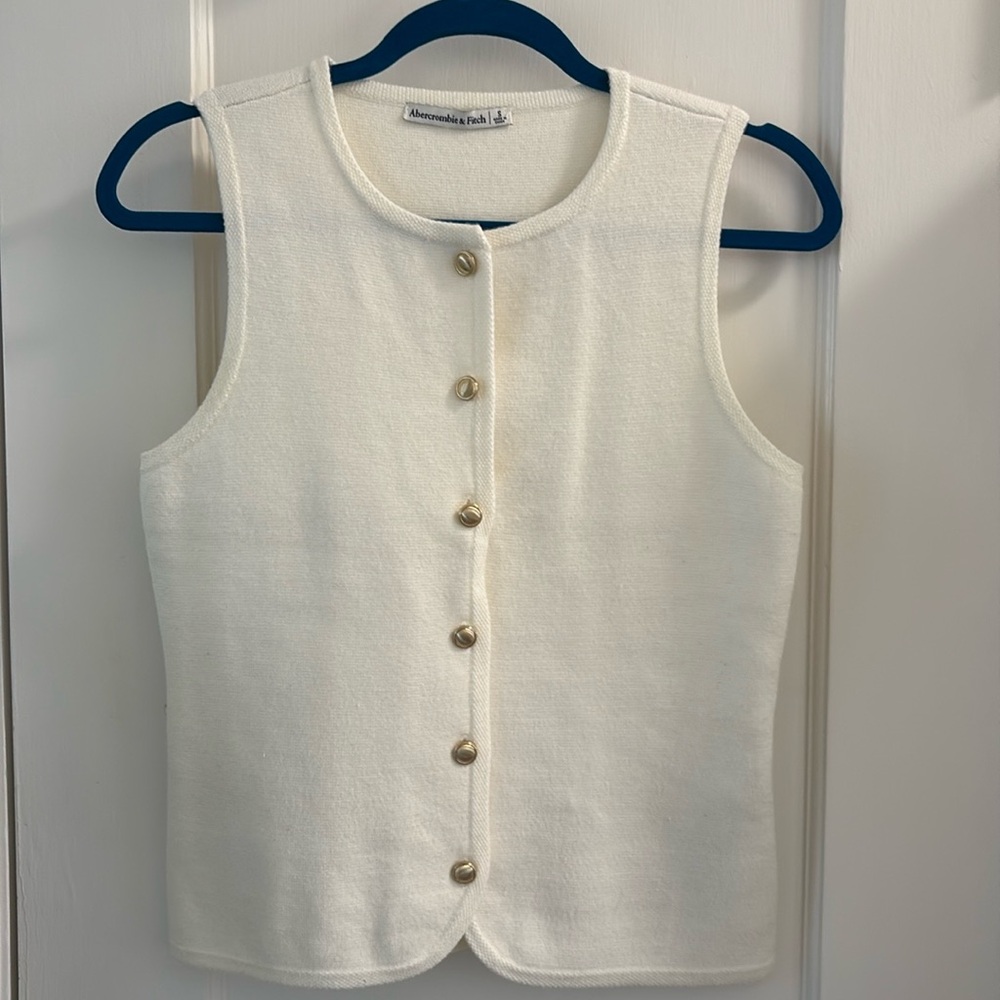 Excellent condition Abercrombie white knit button up vest
